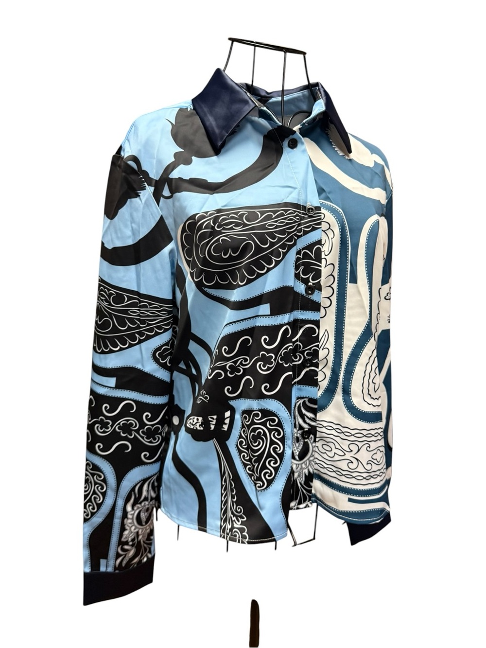 NWT Blue & Black Paisley Button-Up Silky Shirt Small